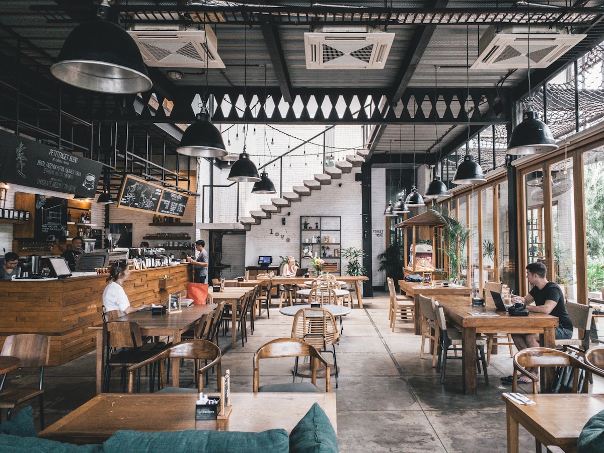 Konyaaltı Sahil Kenarında Devren Restoran